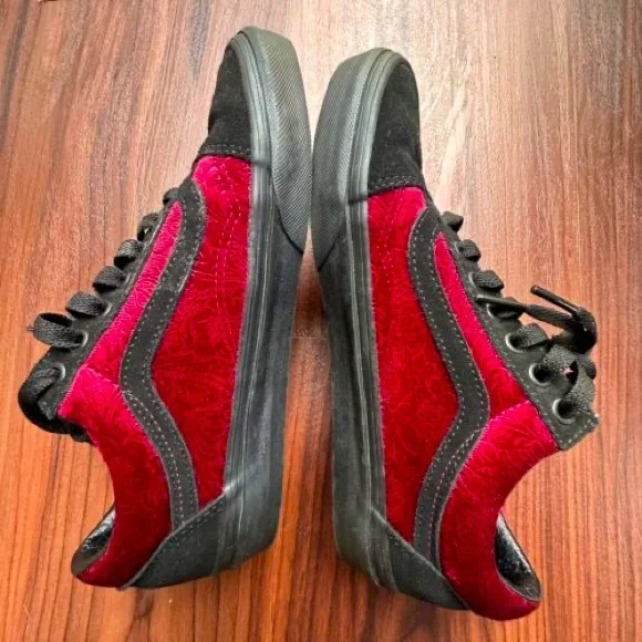 Velvet vans - Picture 1 of 2